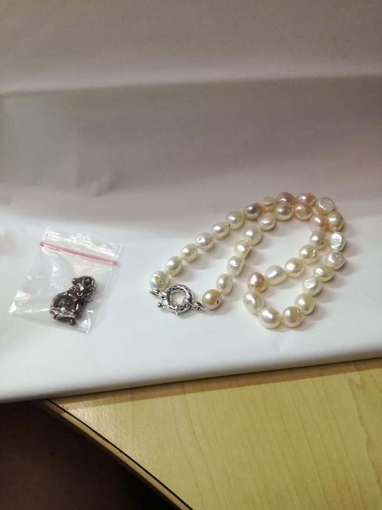 Beaded bracelet repaired with a new clasp